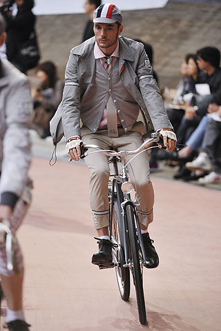 Moncler Gamme Bleu / - 2011